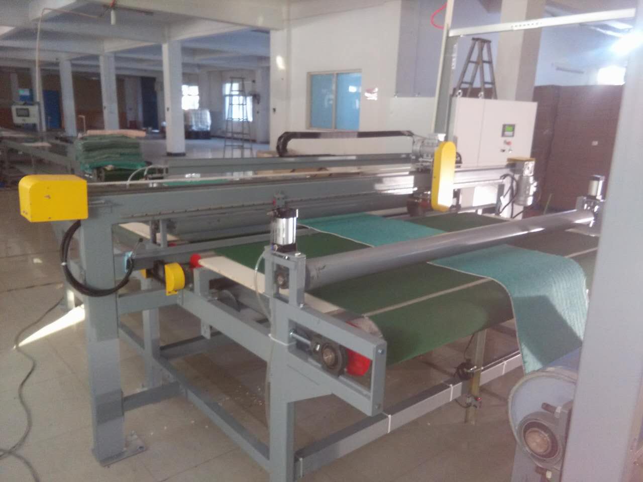 Automaic width cutting